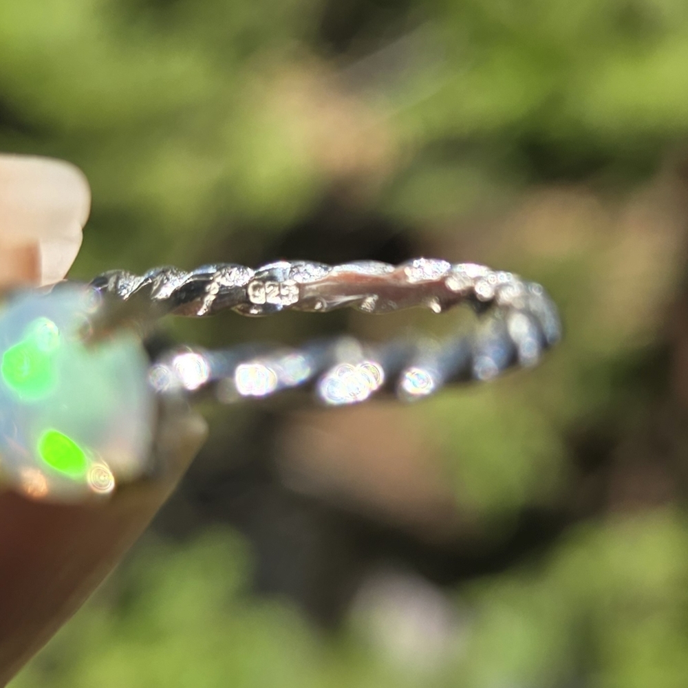 HOST PICK! 🎉🎊 Opal 1k Natural Sterling & Gold Women's Ring Sz7 - Picture 8 of 8